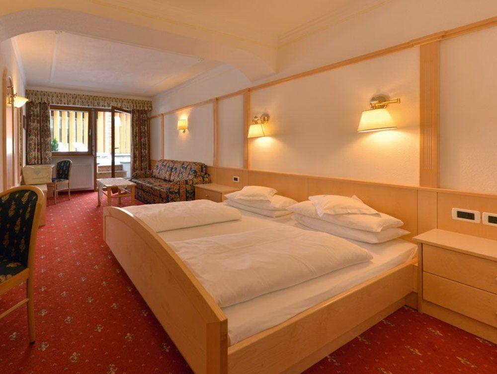 Hotel Diamant Сан-Кассіано Екстер'єр фото