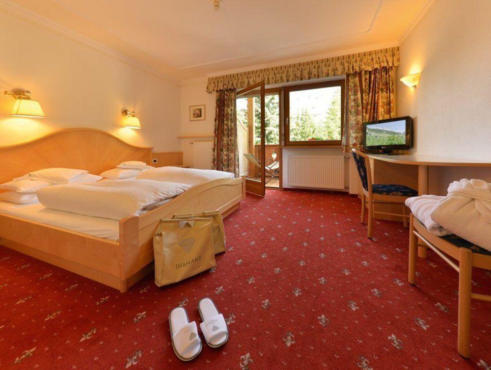 Hotel Diamant Сан-Кассіано Екстер'єр фото