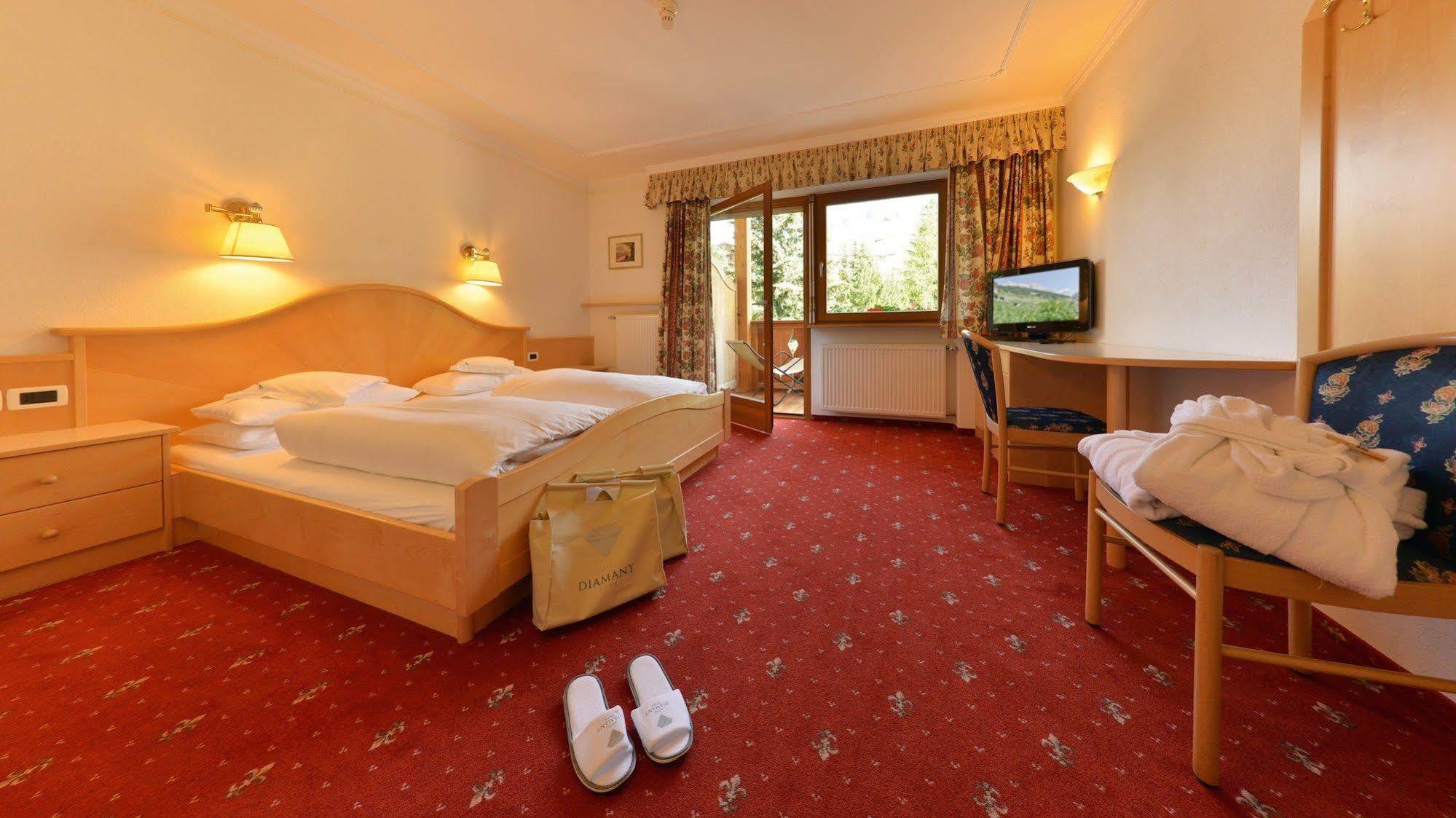 Hotel Diamant Сан-Кассіано Екстер'єр фото